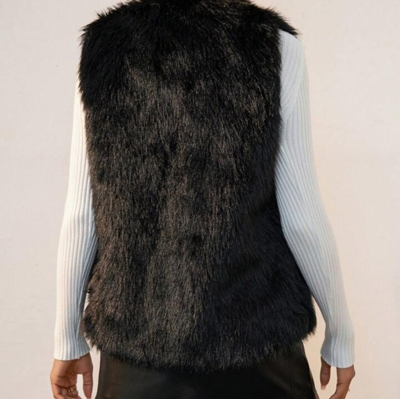 Faux Fur Vest - Picture 3 of 7